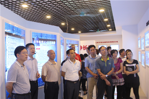梧州市總工會(huì)組織干部職工到梧州監(jiān)獄開(kāi)展警示教育活動(dòng)。.jpg
