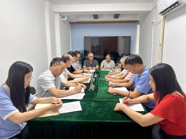 市總工會(huì)調(diào)研組到萬(wàn)秀區(qū)、長(zhǎng)洲總工會(huì)指導(dǎo)交流工會(huì)工作