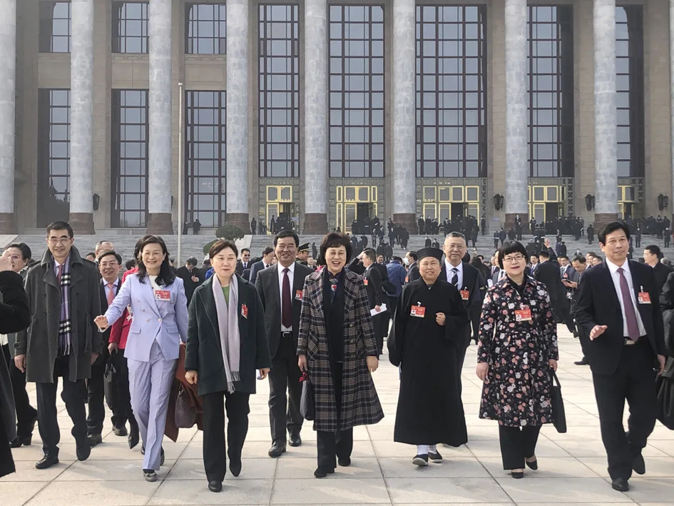 評職稱、漲工資……@技術(shù)工人，代表委員正在為你發(fā)聲！
