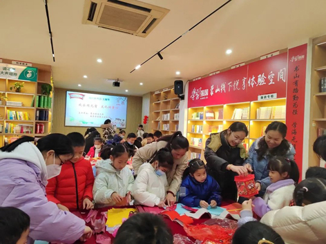 蒙山縣總工會(huì)開展“歡樂鬧元宵·文化潤(rùn)童心”活動(dòng)